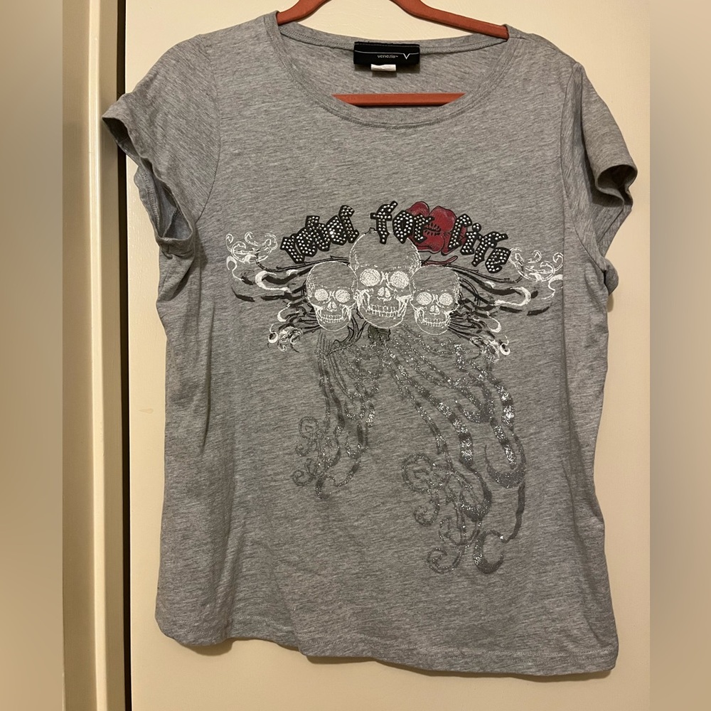 Gray Venezia Graphic T-shirt "Rebel for Life "